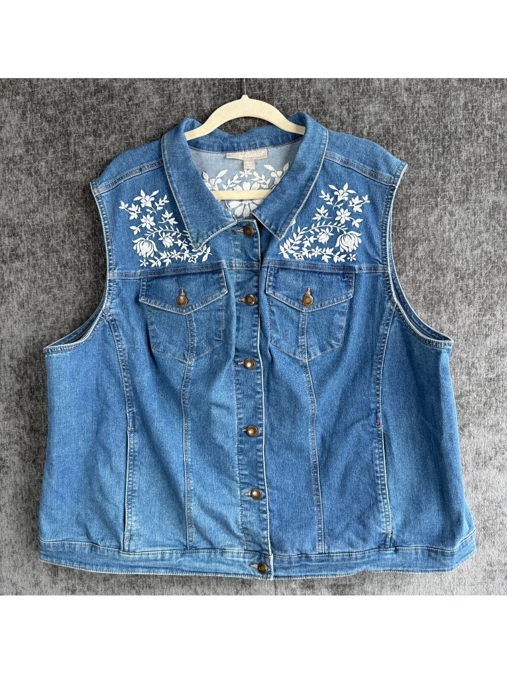 Woman Within Denim Vest 26W Plus Size Floral Embroidered Medium Wash Blue Jean